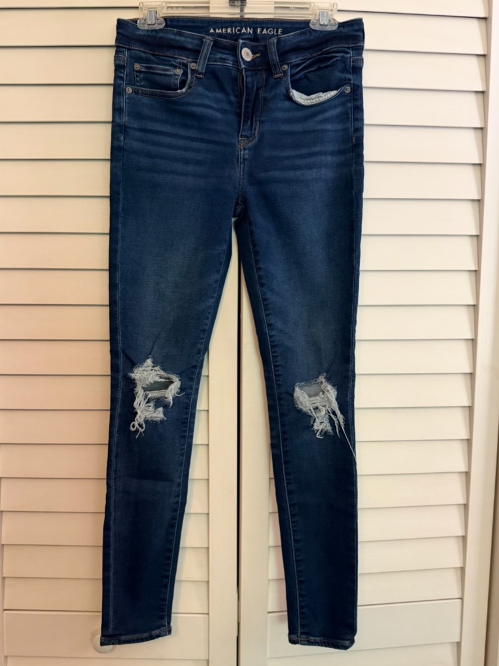👖💛American Eagle Dark Blue Distressed Knee Skinny/Stretch Jeans Size 4, 29” Long